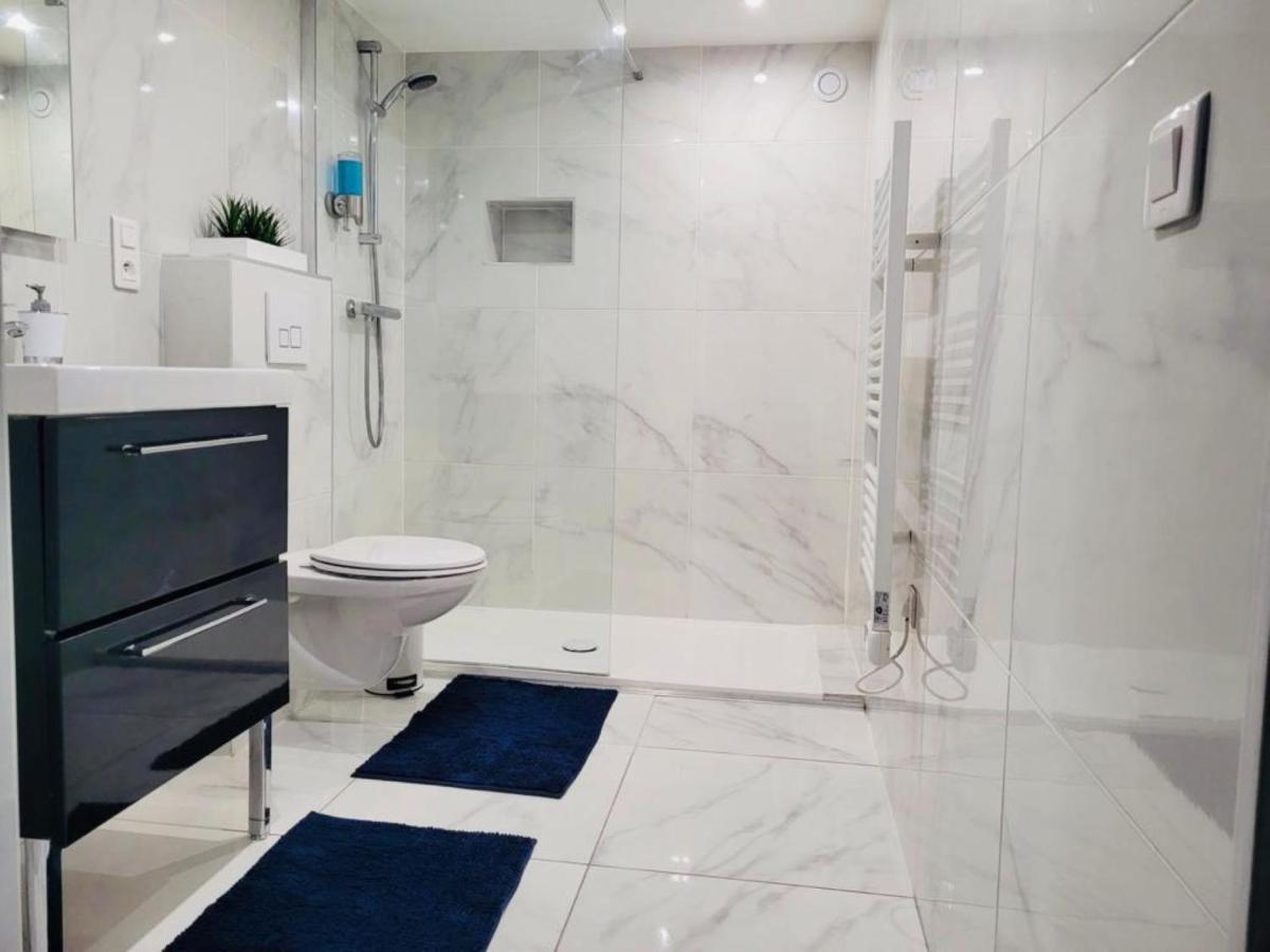 100M2 2 Chambres 8 Personnes - Grand Parking Et Terrasse Privee - Proche Cdg-Parc Expositions-Paris-Asterix-Disney فيليُبانت المظهر الخارجي الصورة